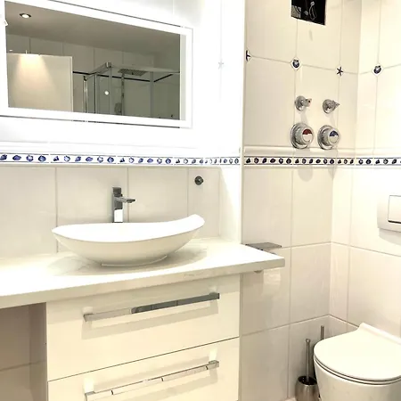 Luxus Maisonette Wohnung Am See, Wehome Premium Sankt Leon-Rot Exterior photo